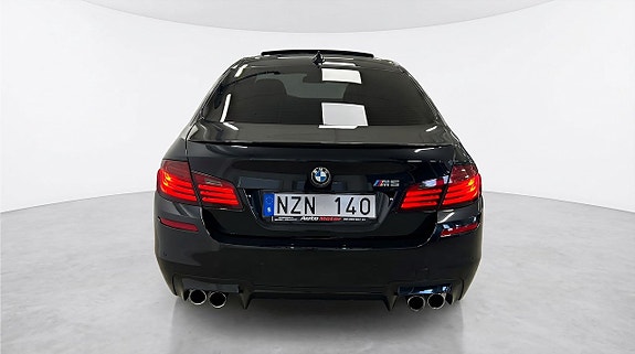 BMW M5 6 of 27