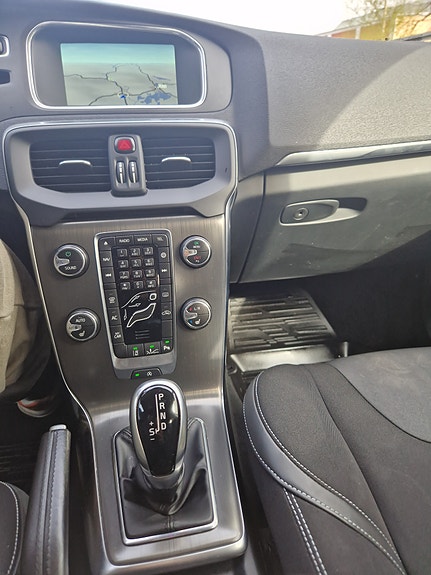 Volvo V40 4 of 5