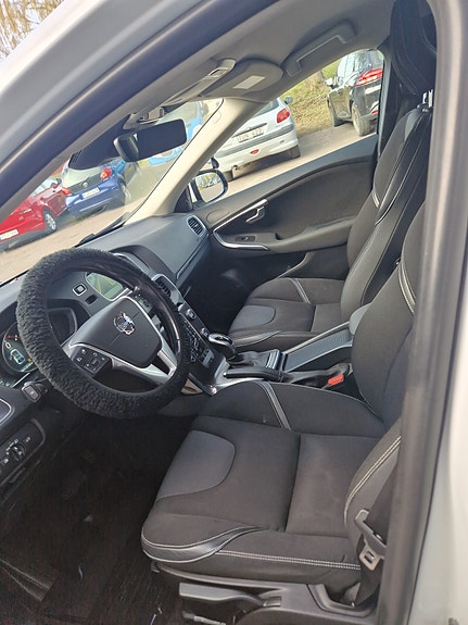 Volvo V40 3 of 5