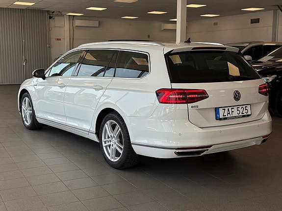 Volkswagen Passat 4 of 5