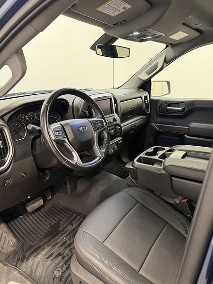 Chevrolet Silverado 1500 7 of 16