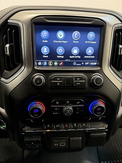 Chevrolet Silverado 1500 11 of 16