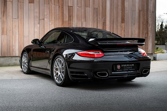 Porsche 911 8 of 30