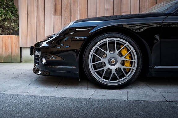 Porsche 911 19 of 30