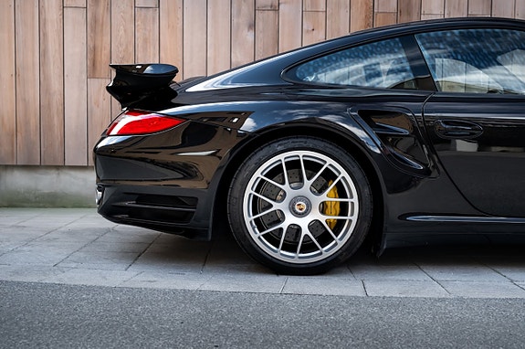 Porsche 911 14 of 30