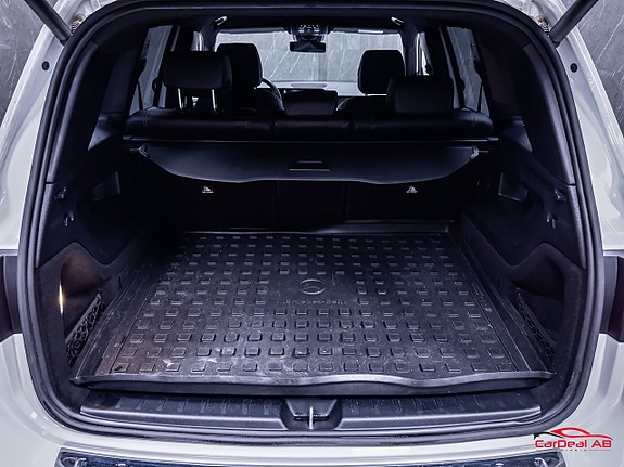 Mercedes-Benz GLB200 d 17 of 29