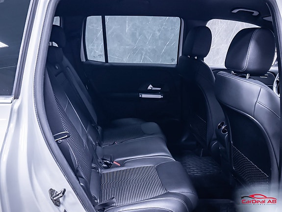 Mercedes-Benz GLB200 d 16 of 29