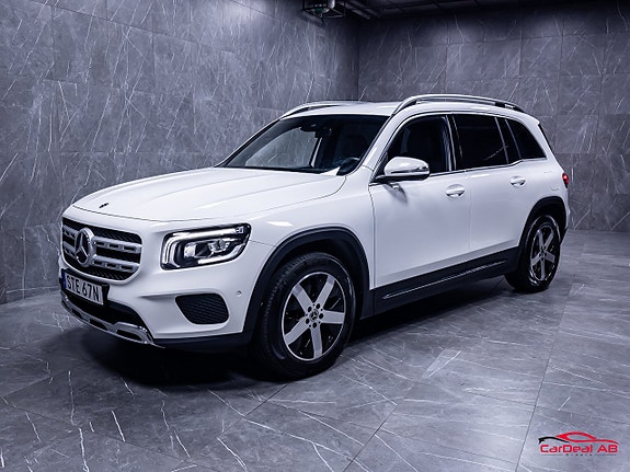 Mercedes-Benz GLB200 d 3 of 5
