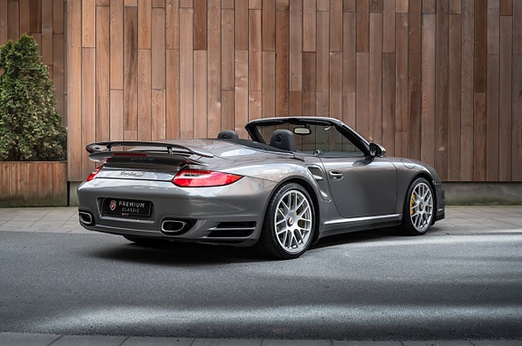 Porsche 911 11 of 30