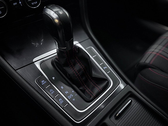 Volkswagen Golf I 17 of 23