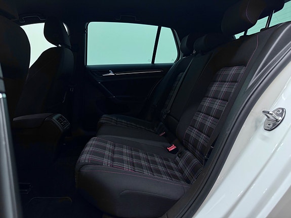 Volkswagen Golf I 13 of 23