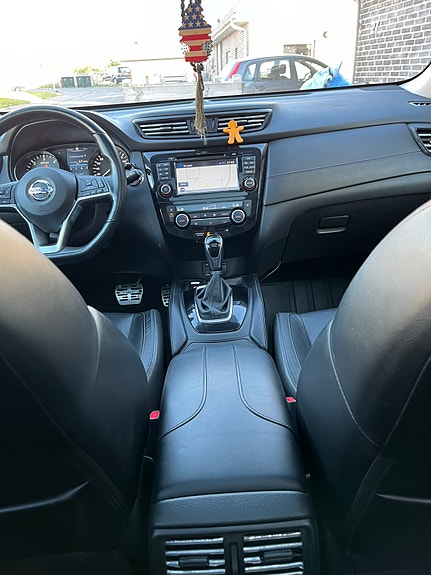 Nissan X-Trail 7 of 12