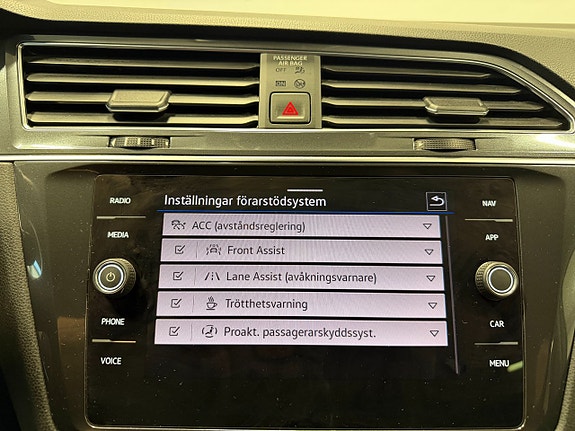 Volkswagen Tiguan Allspace 11 of 23