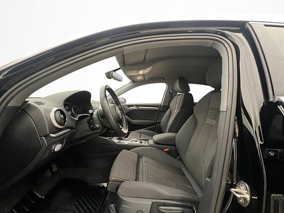 Audi A3 8 of 22