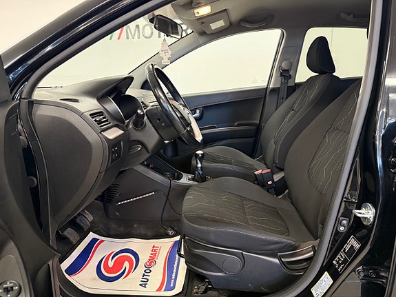 Kia Picanto 10 of 27