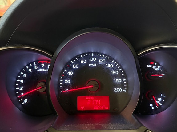 Kia Picanto 17 of 27