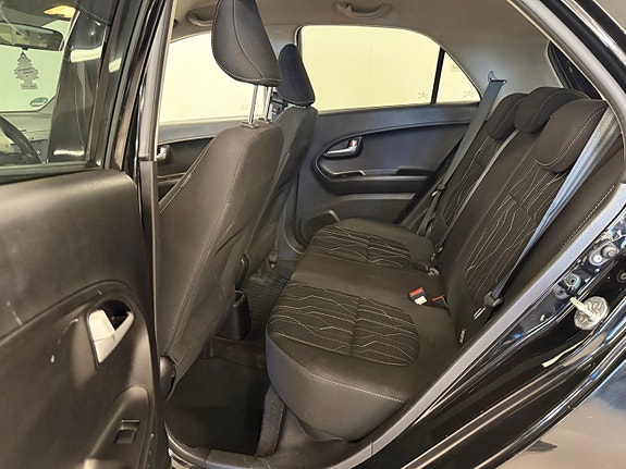 Kia Picanto 11 of 27