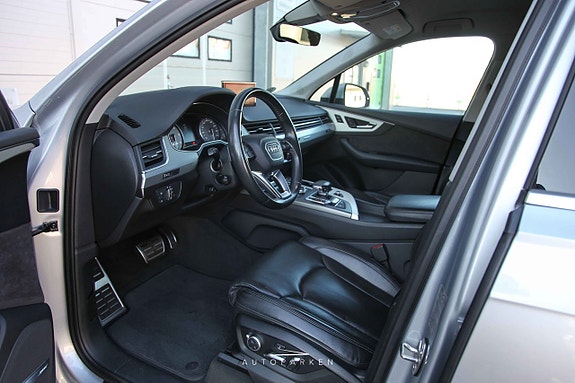Audi SQ7 6 of 24