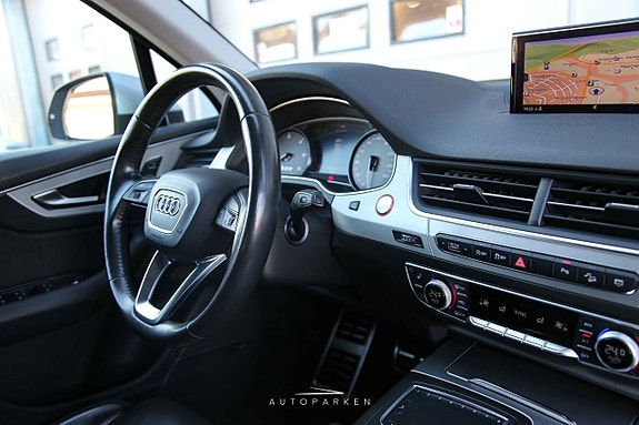 Audi SQ7 23 of 24