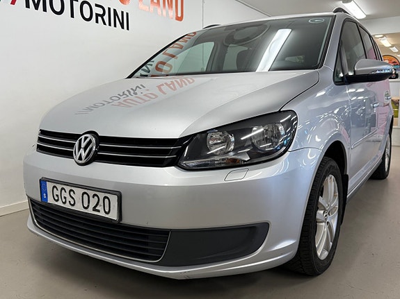 Volkswagen Touran 2 of 5