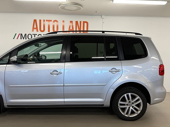 Volkswagen Touran 7 of 26