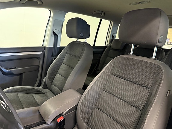 Volkswagen Touran 12 of 26