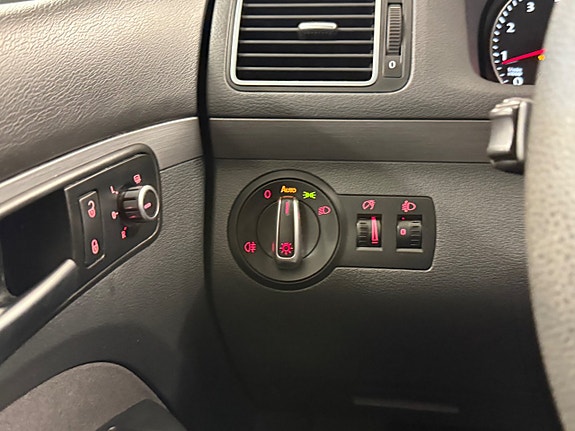 Volkswagen Touran 26 of 26