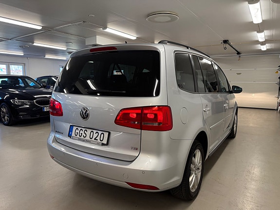 Volkswagen Touran 17 of 26