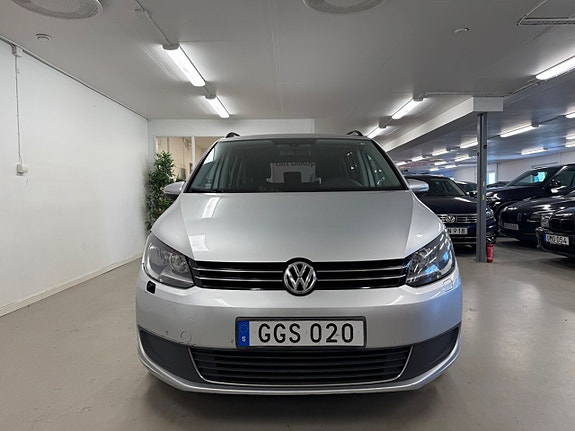 Volkswagen Touran 4 of 5