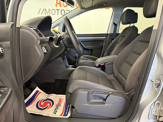 Volkswagen Touran 11 of 26