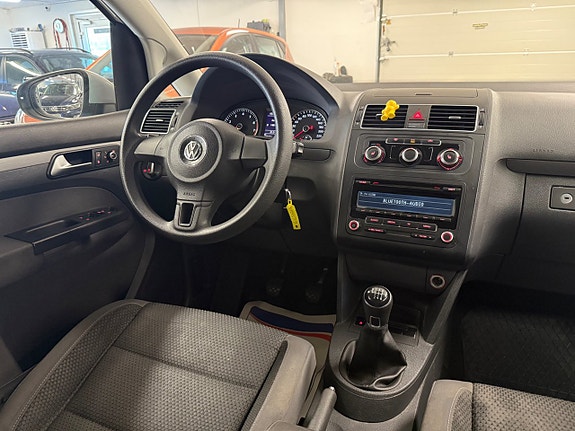 Volkswagen Touran 21 of 26