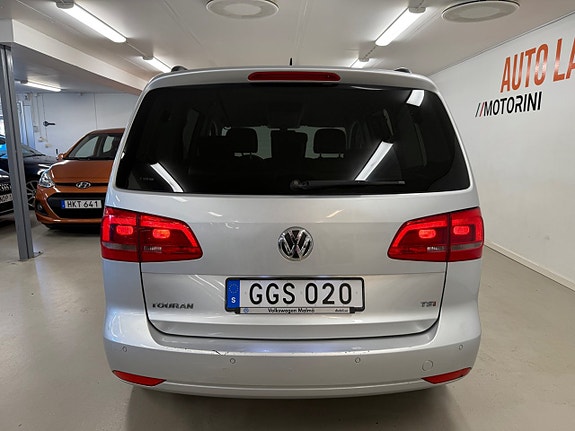 Volkswagen Touran 15 of 26