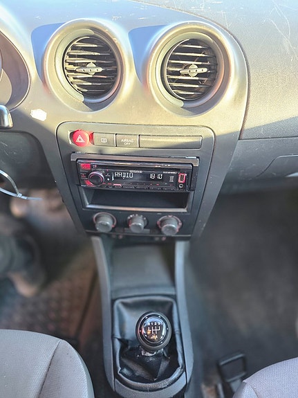 Seat Ibiza 13 of 16