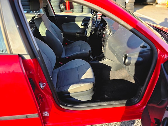 Seat Ibiza 14 of 16
