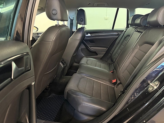 Volkswagen Golf-Serie 11 of 27