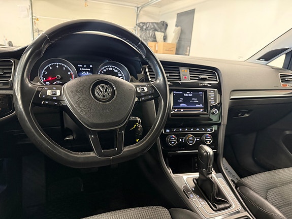Volkswagen Golf-Serie 8 of 27