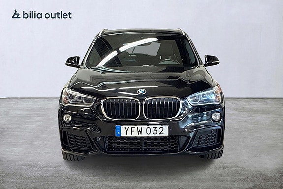 BMW X1 3 of 5