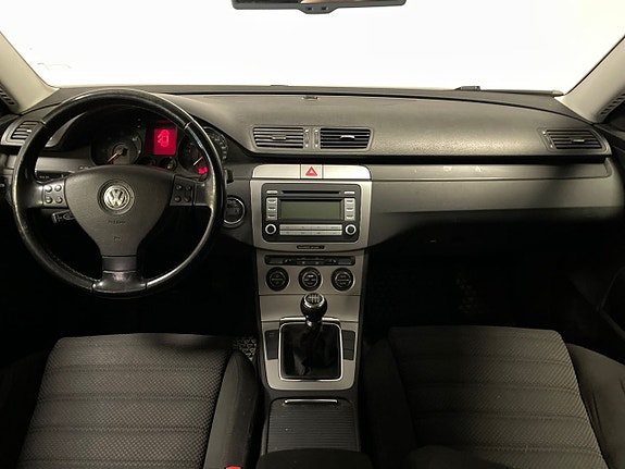Volkswagen Passat 18 of 18