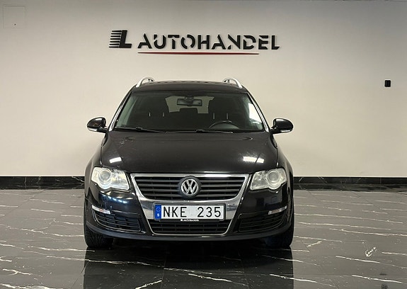 Volkswagen Passat 2 of 5