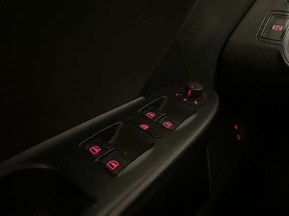 Volkswagen Passat 14 of 18