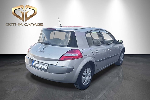 Renault Megane II 4 of 5