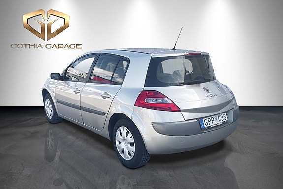 Renault Megane II 3 of 5