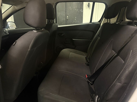 Dacia Sandero 8 of 14