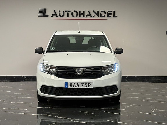 Dacia Sandero 2 of 5