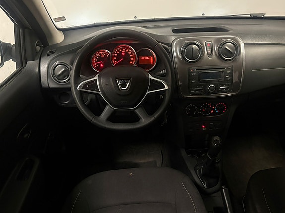 Dacia Sandero 11 of 14