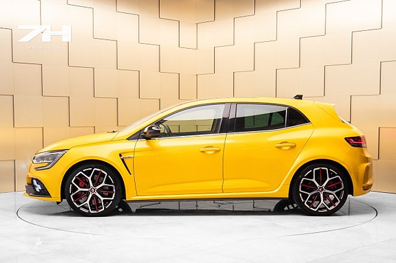 Renault Megane IV 2 of 5