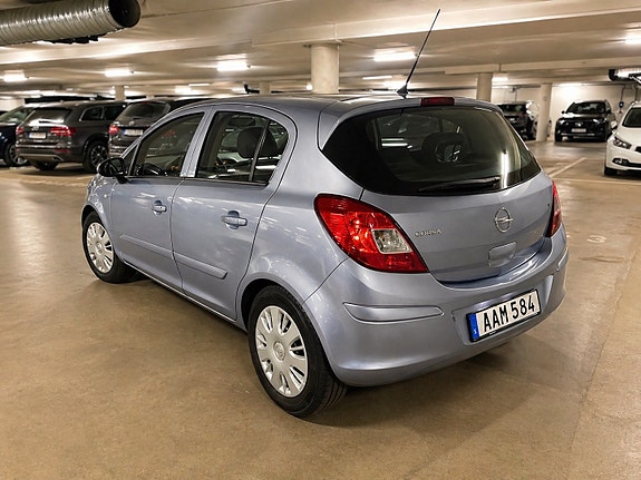 Opel Corsa 2 of 2