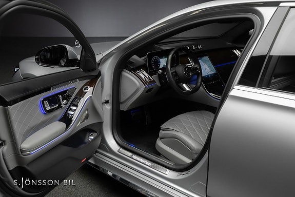 Mercedes-Benz S450 d 8 of 22