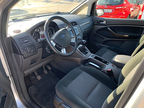 Ford C-Max 13 of 16