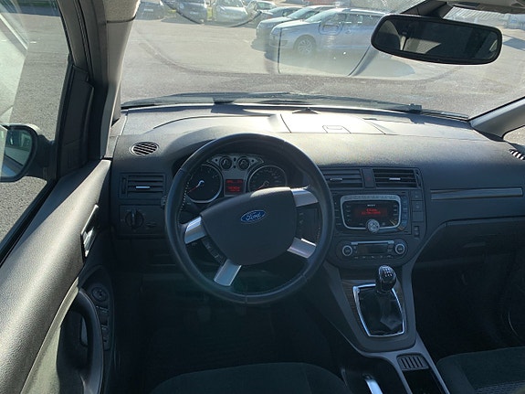 Ford C-Max 12 of 16